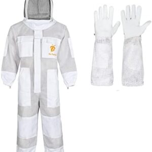 White 3-layer ventilated bee suit with mesh fabric and round veil